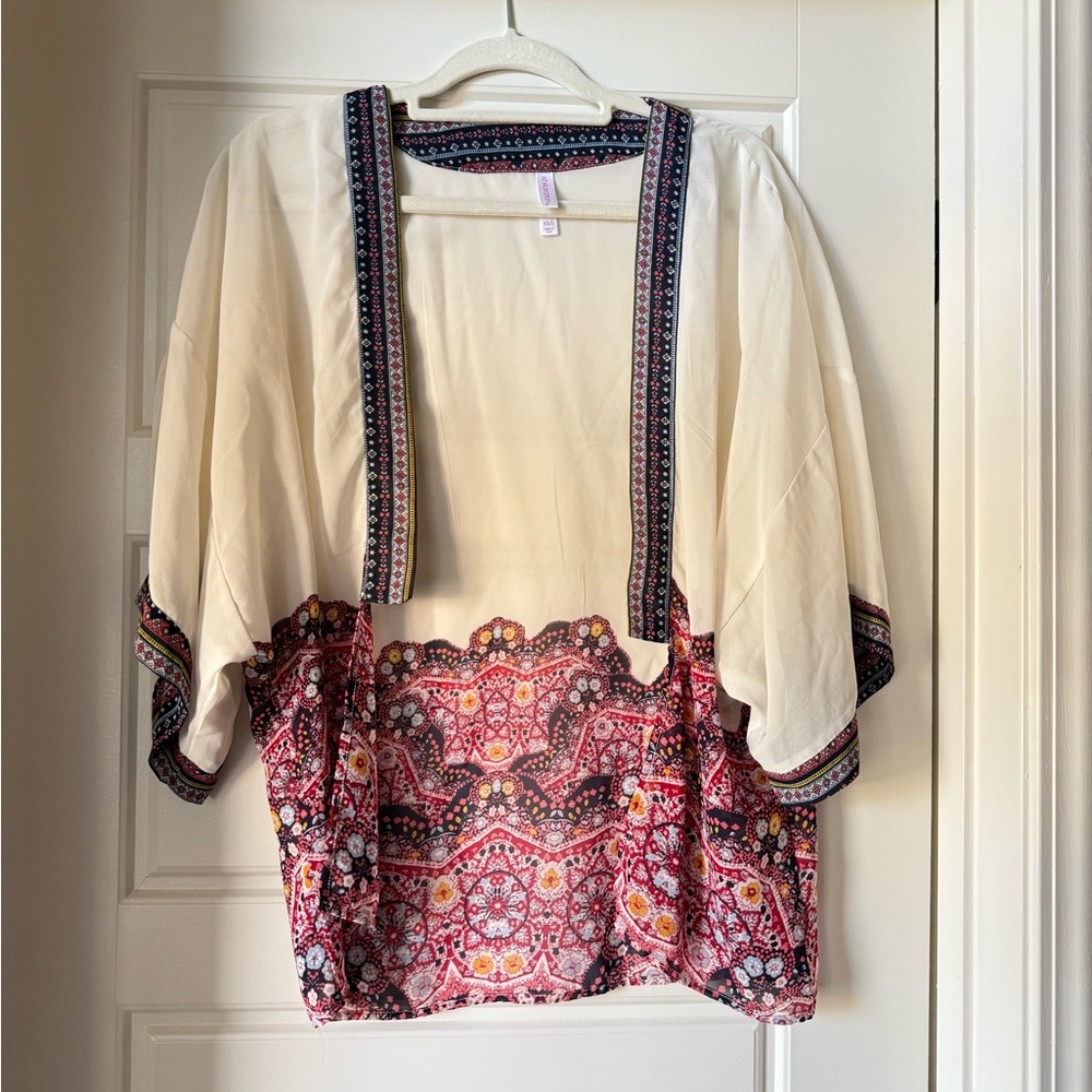 Xhilaration Cream and Pink Patterned Kimono Top